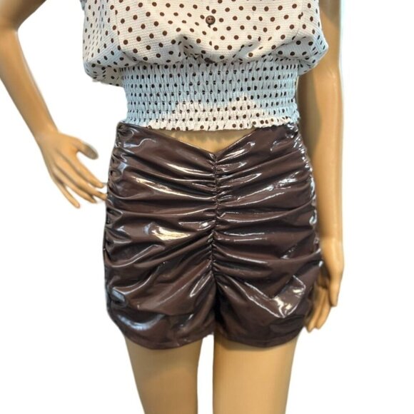 (5 for $25) Prettylittlething Petite Ruched Faux Leather High Rise Shorts size 4 - Picture 1 of 6